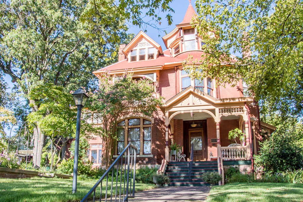 Turner-Ledbetter House (C. 1891-92). This Queen Anne style house was one of the large, costly residences built during the late 1880s and early 1890s that helped transform the neighborhood from a dominant population of shopkeepers and clerks into an enclave of the city's upper-middle class.