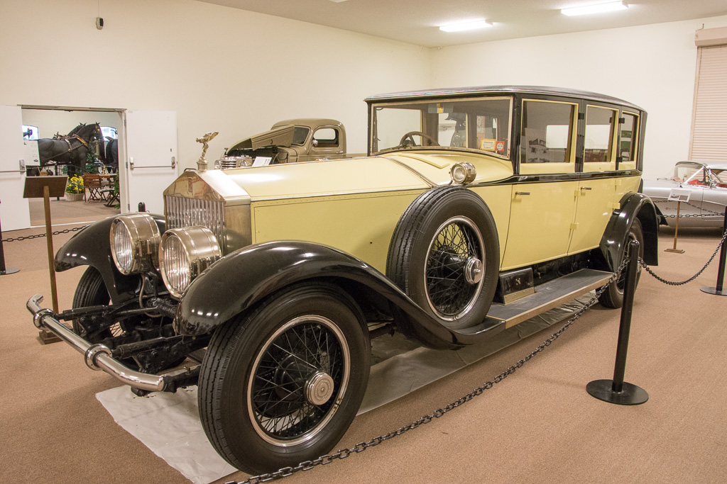 1928 Rols Royce. Its body was made by Frewster of New York and its undercarrige and motor were made in England by Rolls.