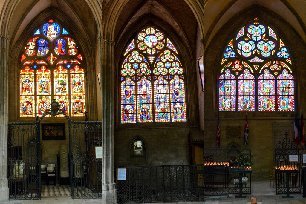 There were many beautiful stained glass windows.